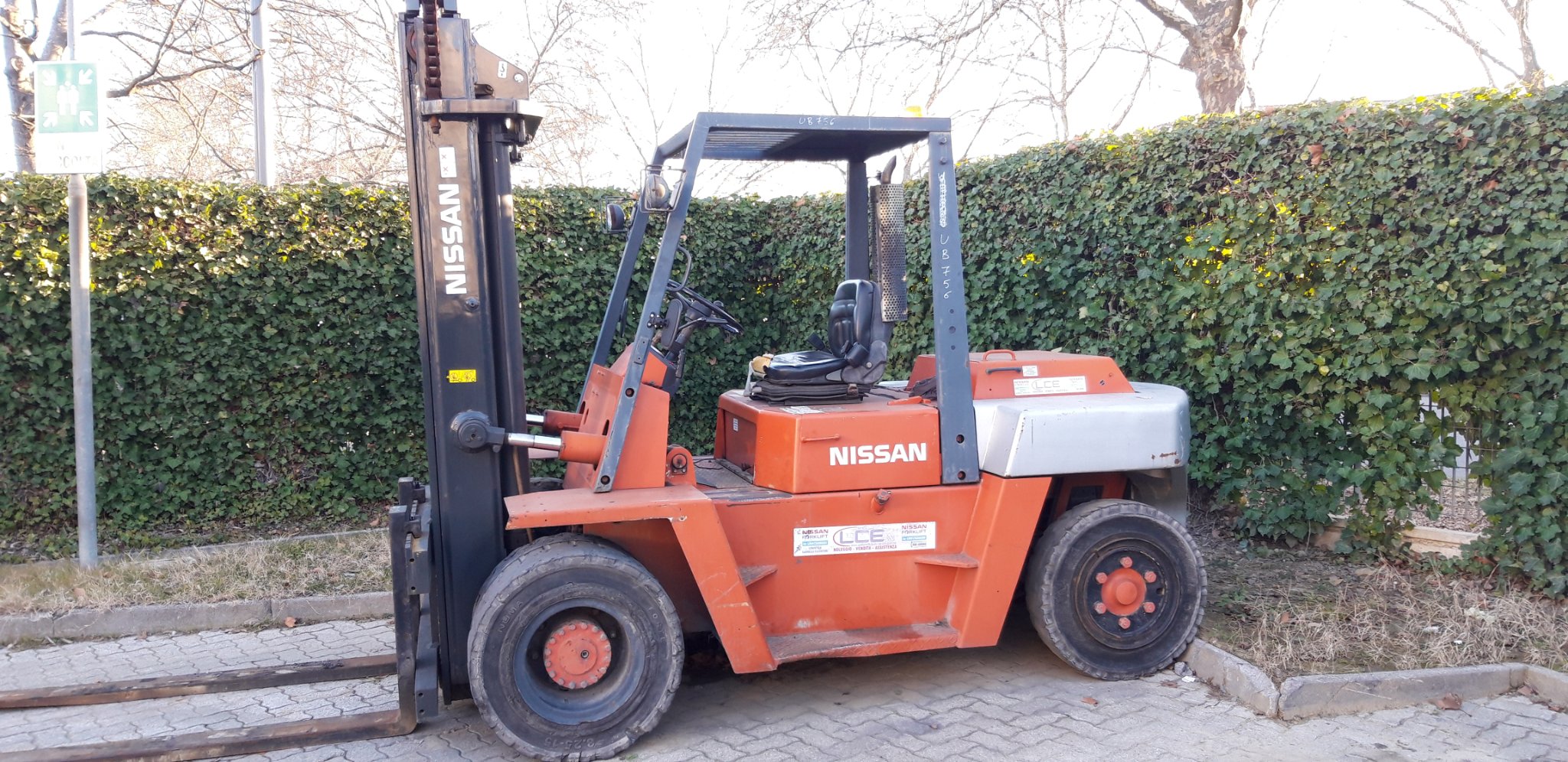 NISSAN F05A70