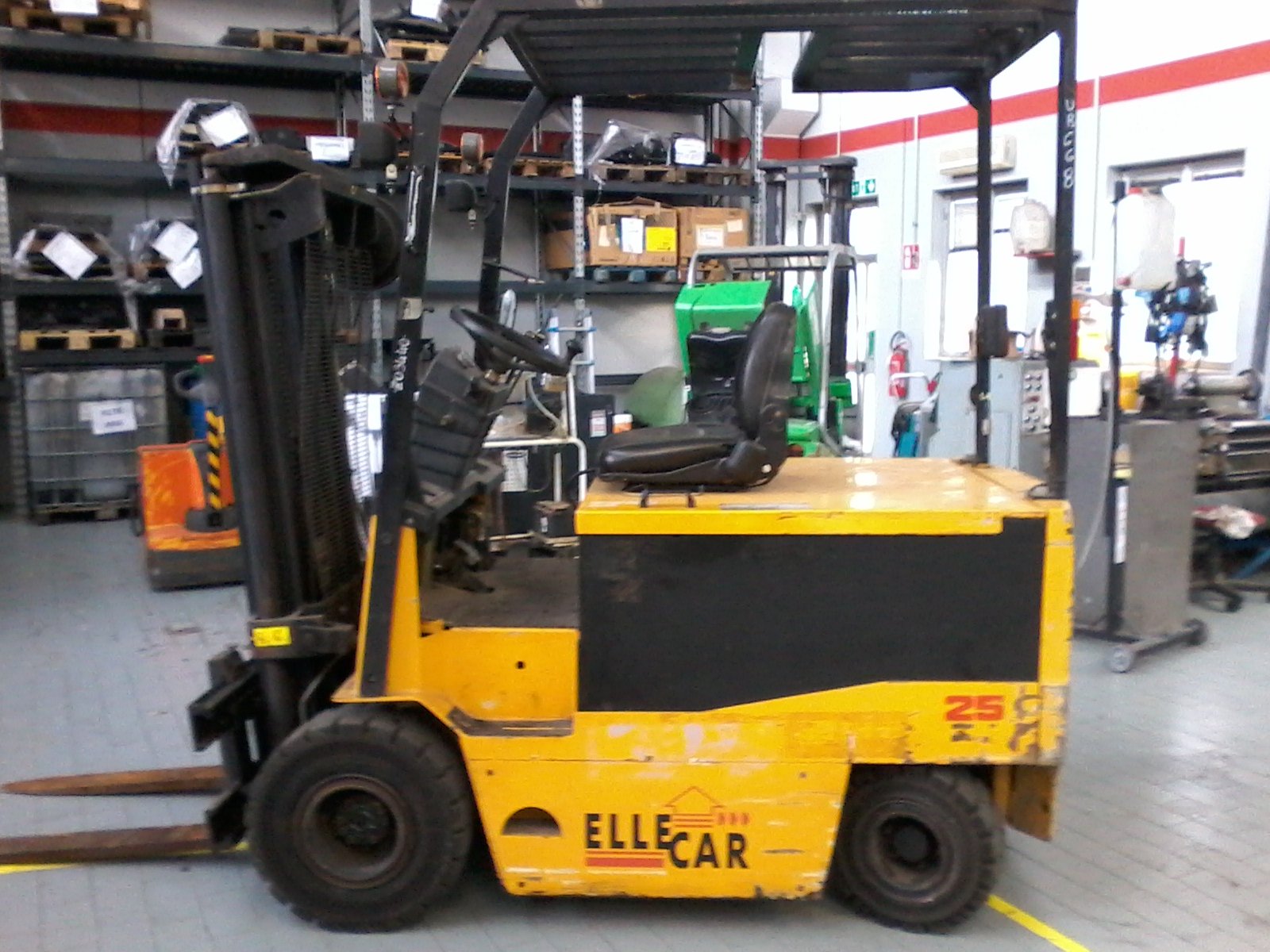 ELLECAR FB25