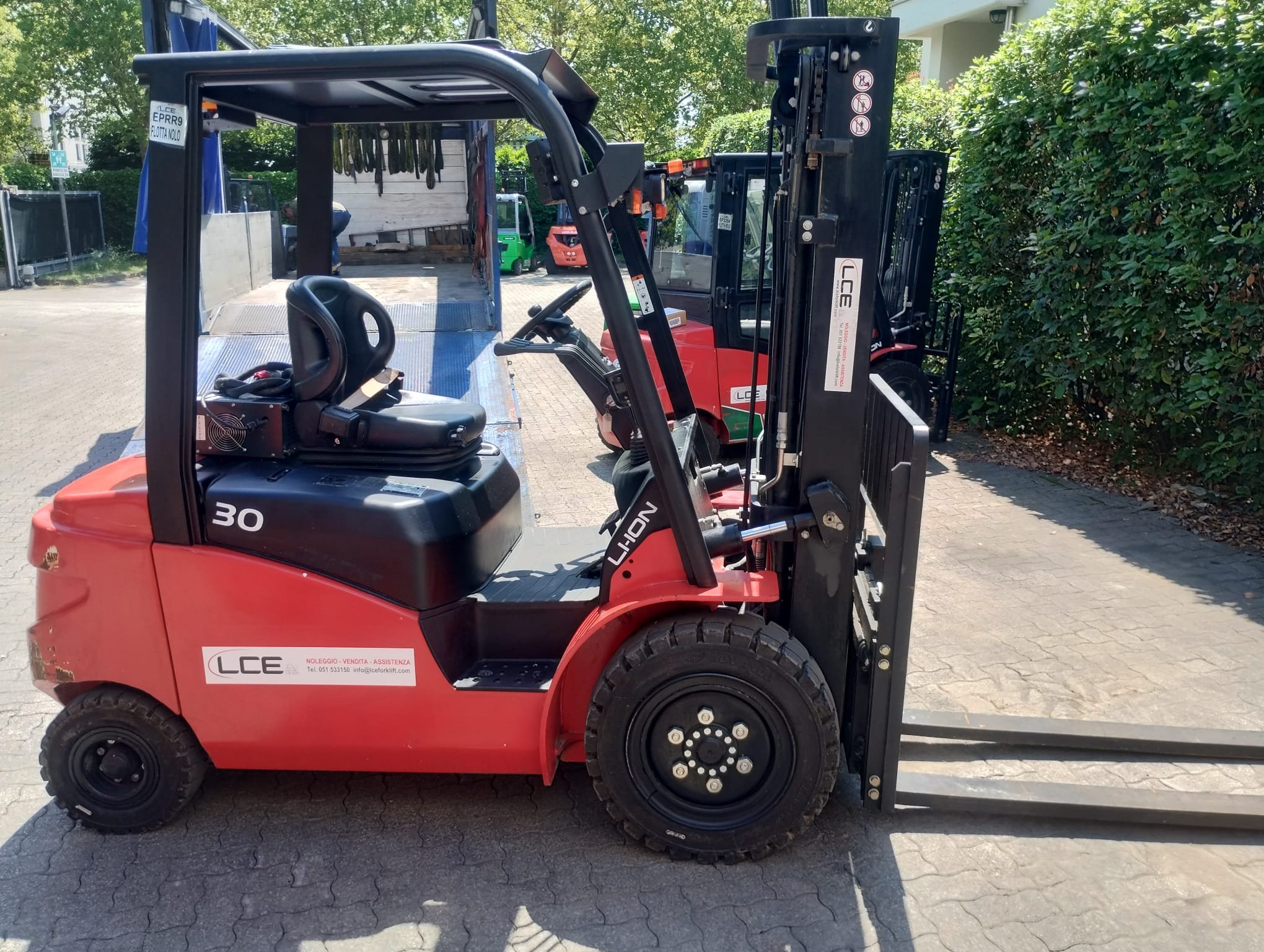 EP EFL303-B