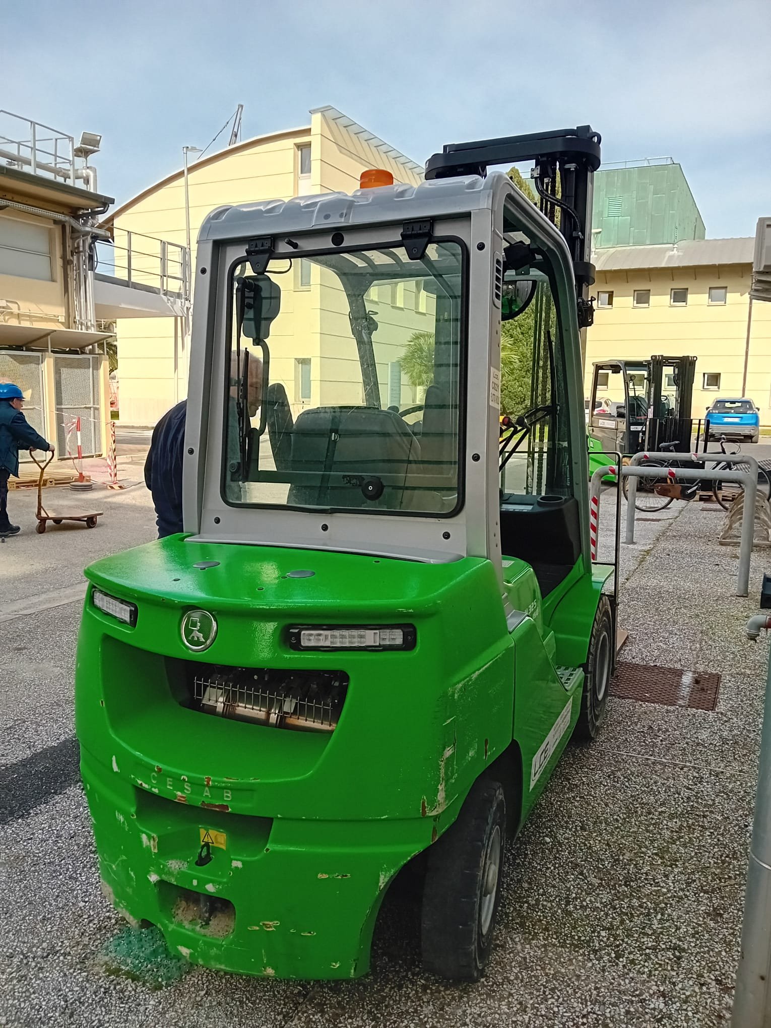 CESAB M325DV